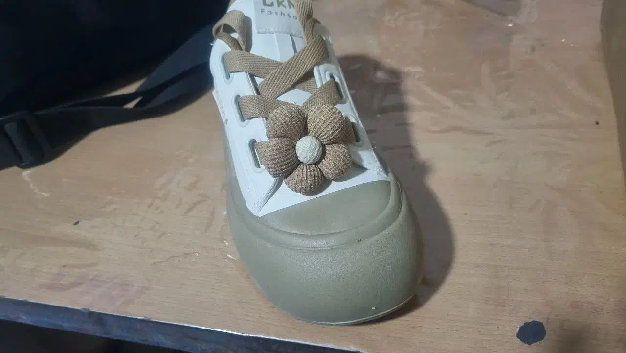 کفش|کیف، کفش، کمربند|آران و بیدگل, |دیوار