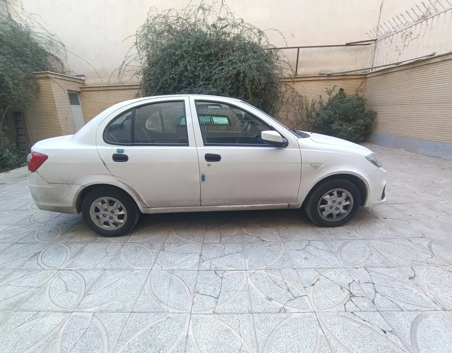 ساینا اس ۴۰۲ سفید|خودرو سواری و وانت|جم, |دیوار