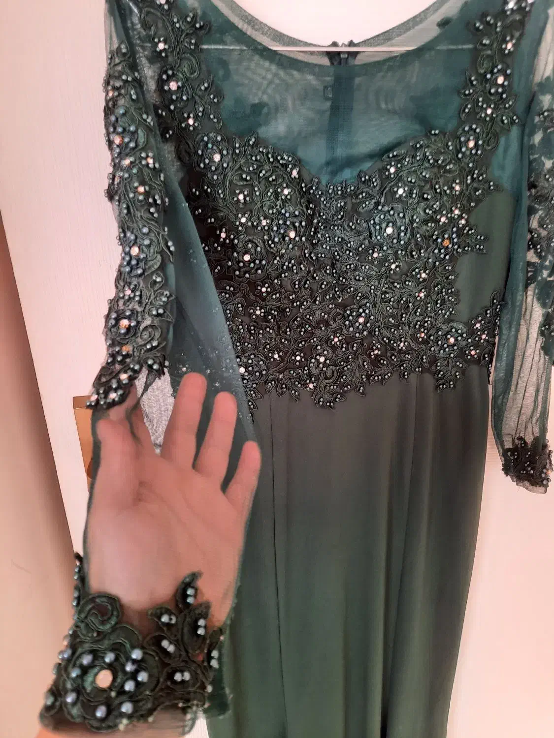 لباس مجلسی|لباس|کرج, باغستان|دیوار