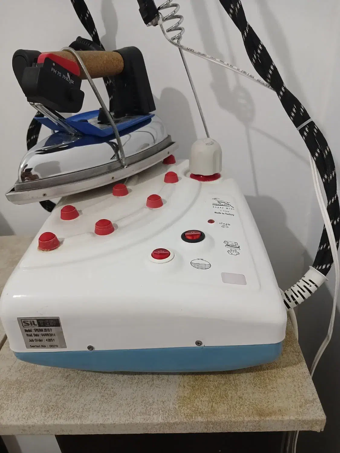 اتو بخار مخزن داره گازلا اصل ترک|اتو و لوازم اتو|رباط‌کریم, رباط‌کریم|دیوار