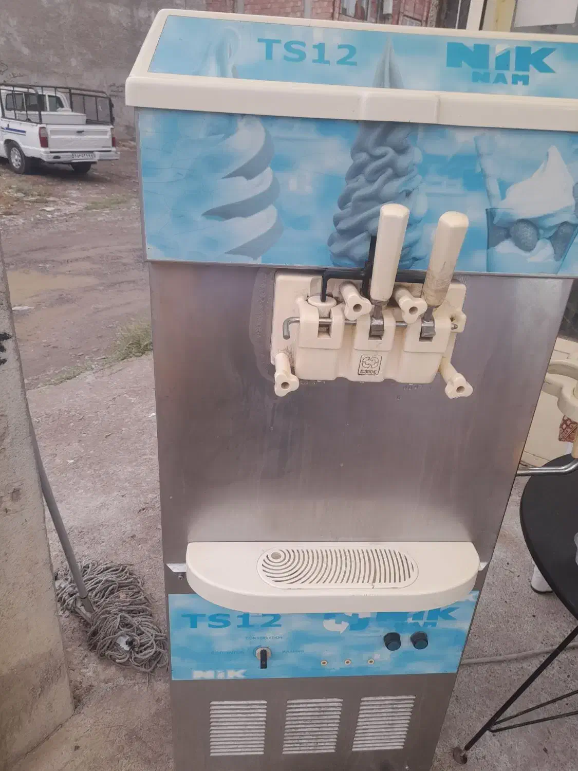 یک دستگاه بستنی قیفی نیک نام|کافیشاپ و رستوران|پارسآباد, |دیوار