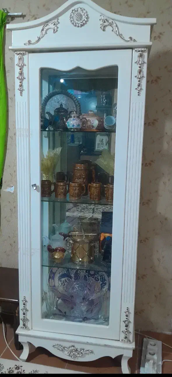 ویترین سالم محکم|بوفه، ویترین، کنسول|رودسر, |دیوار