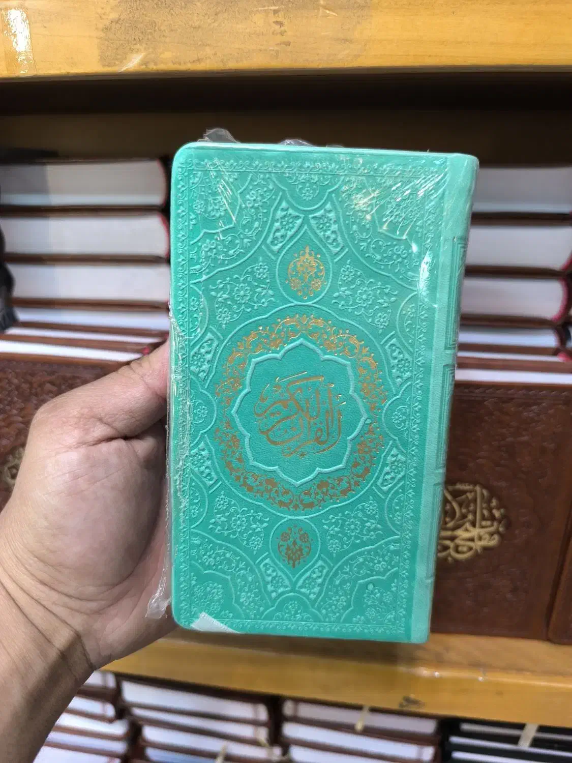 قرآن رنگی پالتویی|کتاب و مجله مذهبی|مشهد, شهید هاشمی نژاد|دیوار