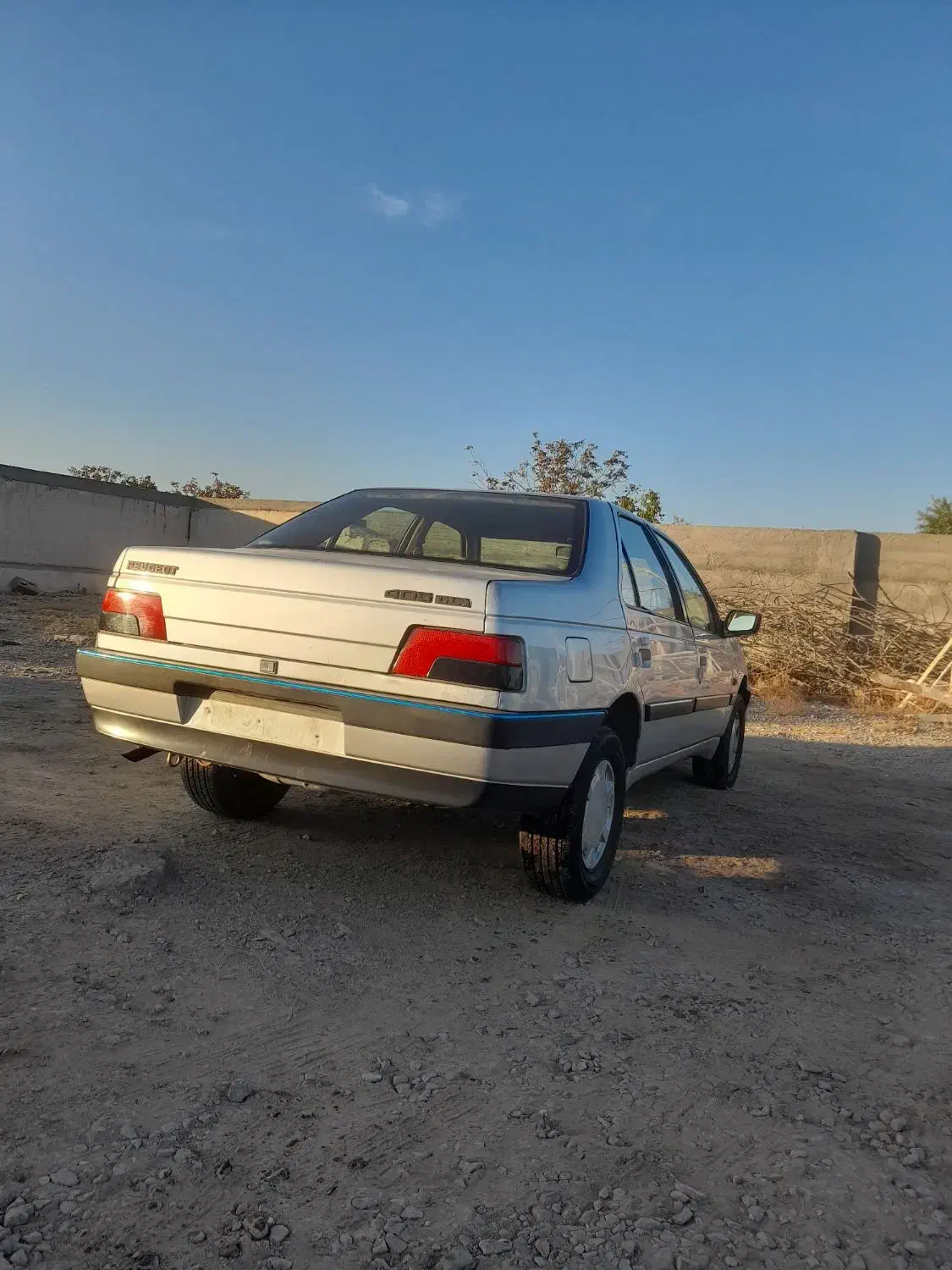 پژو۴۰۵ بی رنگ بدون آفتاب سوختگی|خودرو سواری و وانت|ملکان, |دیوار