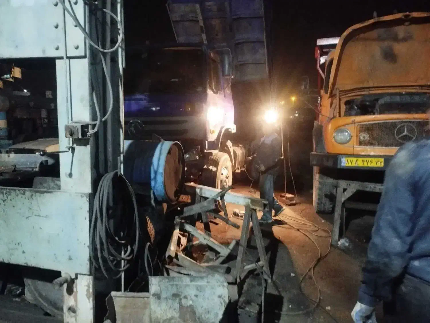 آهنگری کامیون وانواع کشنده در محل و بین راه،(سیار.|خدمات پیشه و مهارت|بروجرد, |دیوار