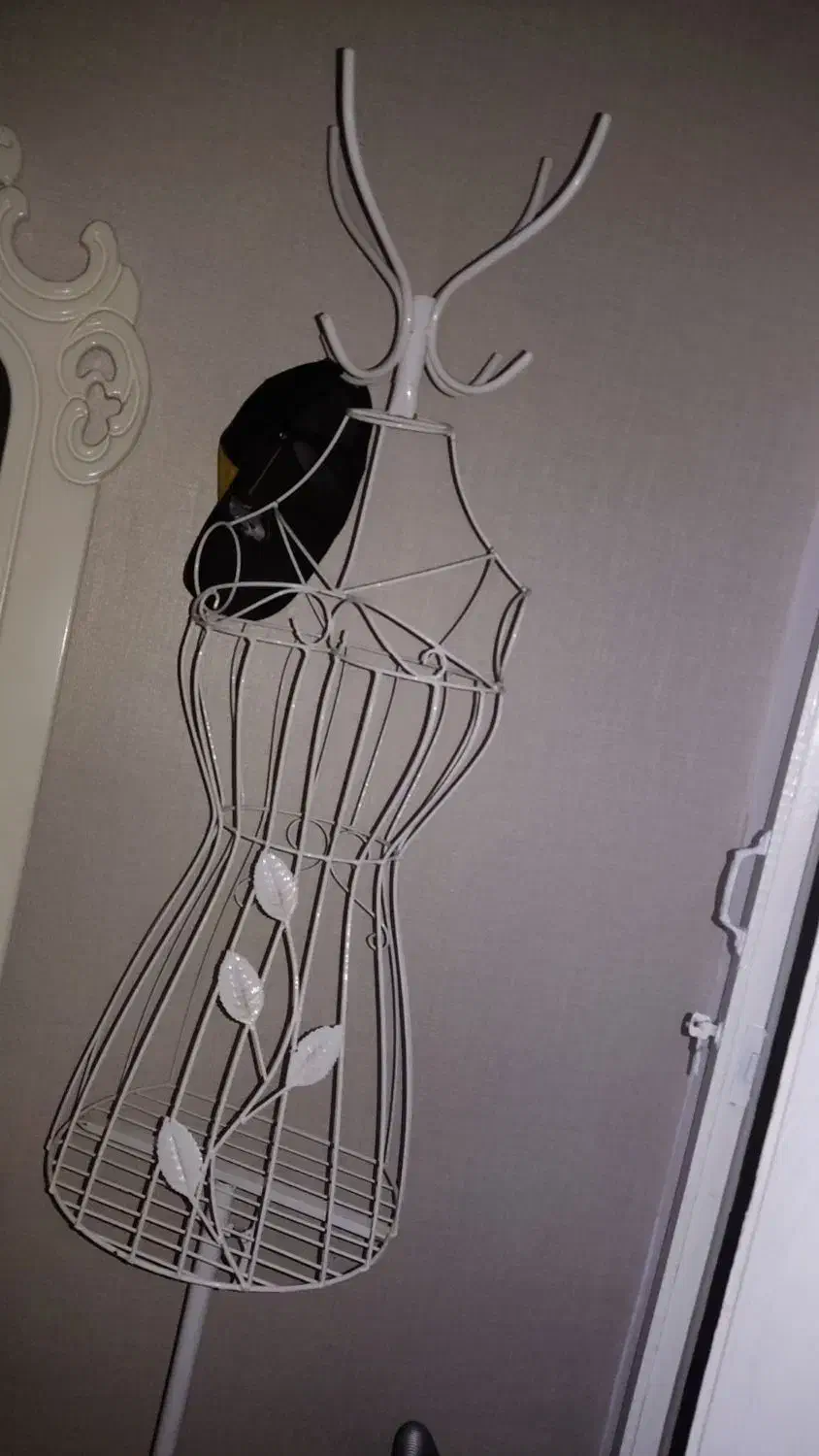 آویزلباس|بندرخت و رخت‌آویز|کرج, حصارک پایین|دیوار