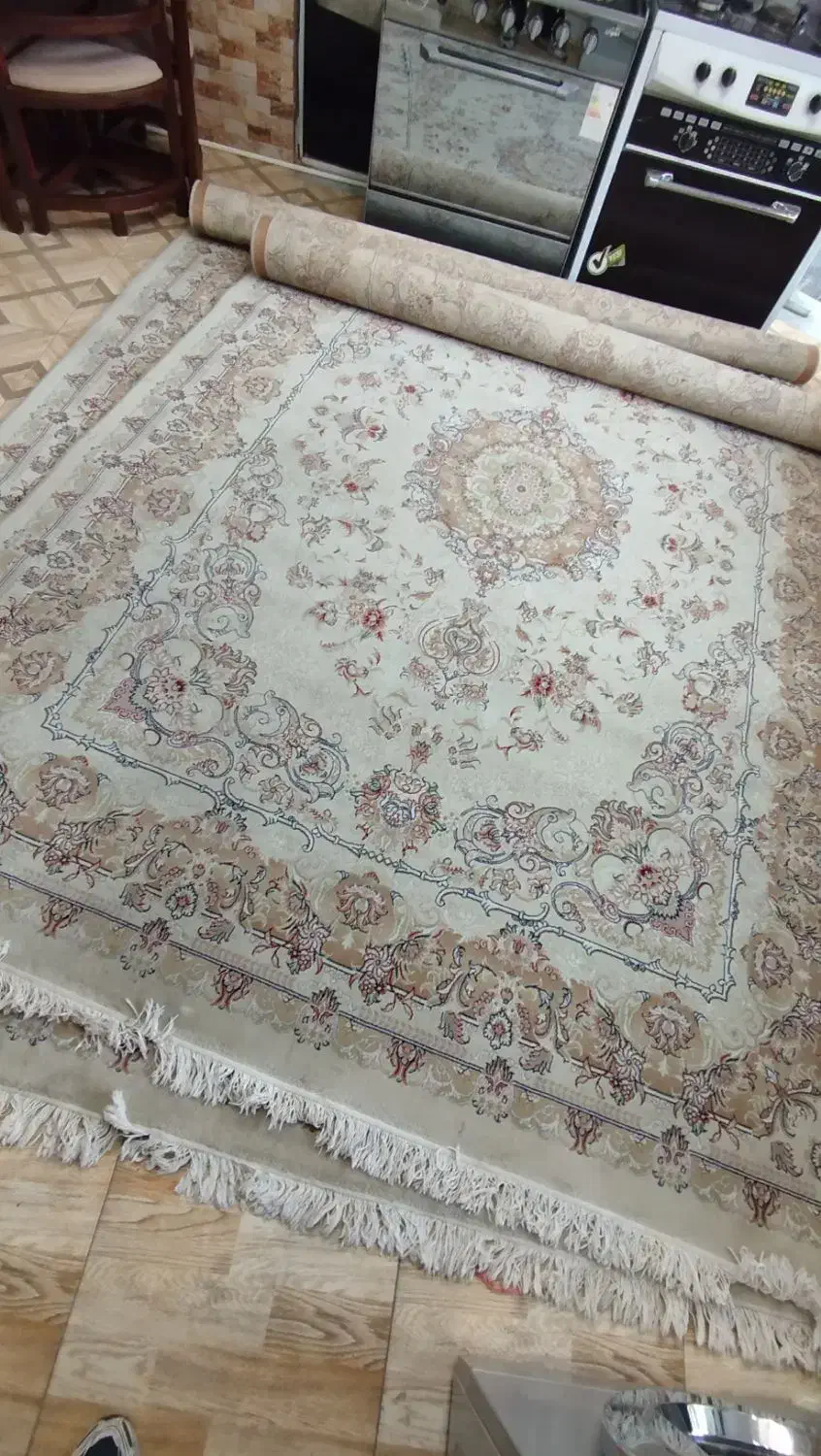 یک جفت فرش ۹ متری ۷۰۰ شانه ضخیم نونو|فرش|کرج, شهرک نهال و بذر|دیوار