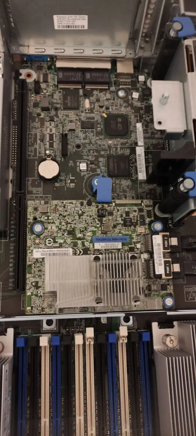 سرور DL380 G9 8sf|مودم و تجهیزات شبکه|تهران, سهروردی|دیوار