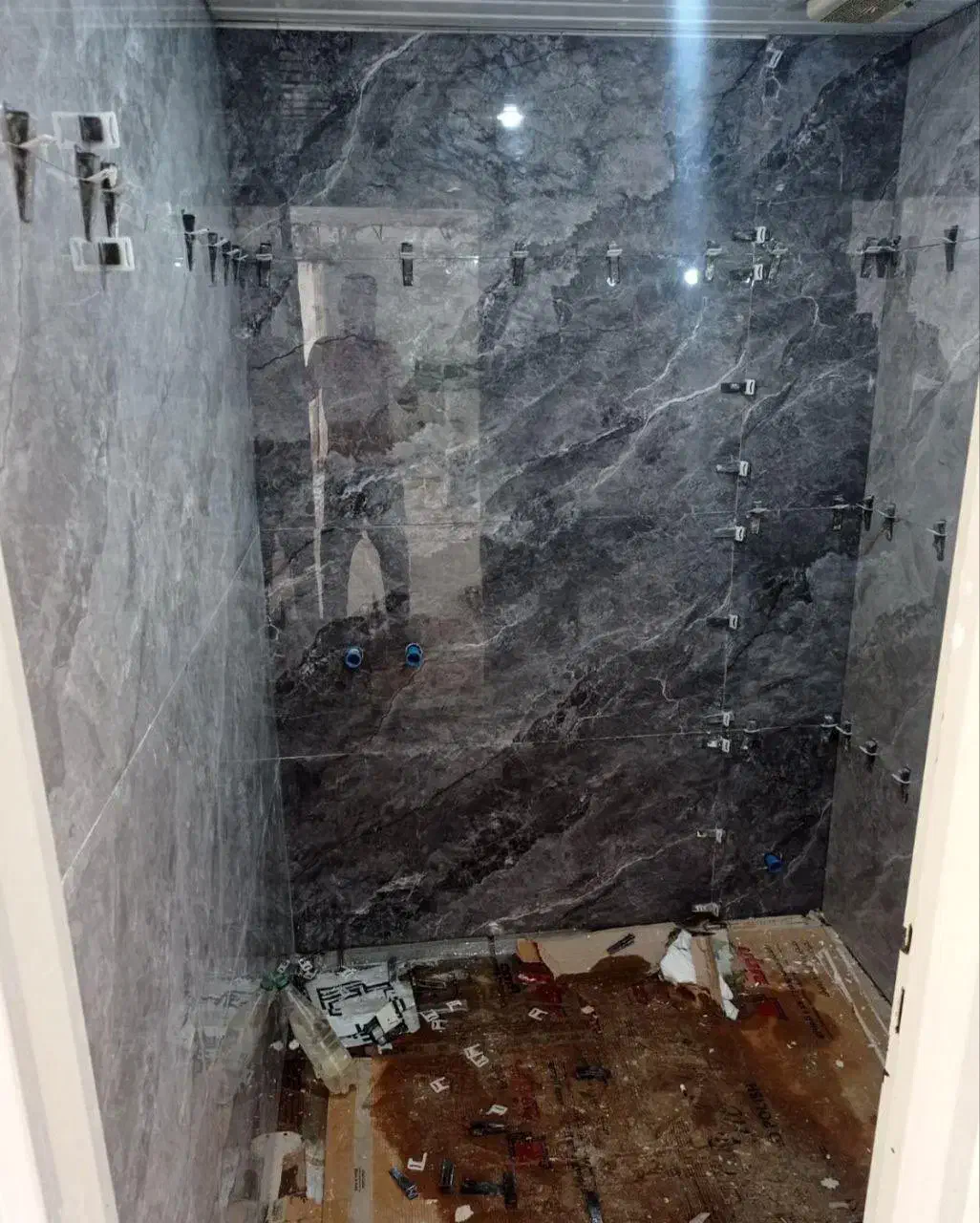 کاشی کاری و لکه گیری|خدمات پیشه و مهارت|زاهدان, |دیوار