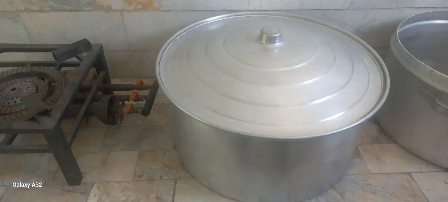 اجاق بزرگ و دیگ بزرگ نو|ظروف پختوپز|بهارستان, |دیوار