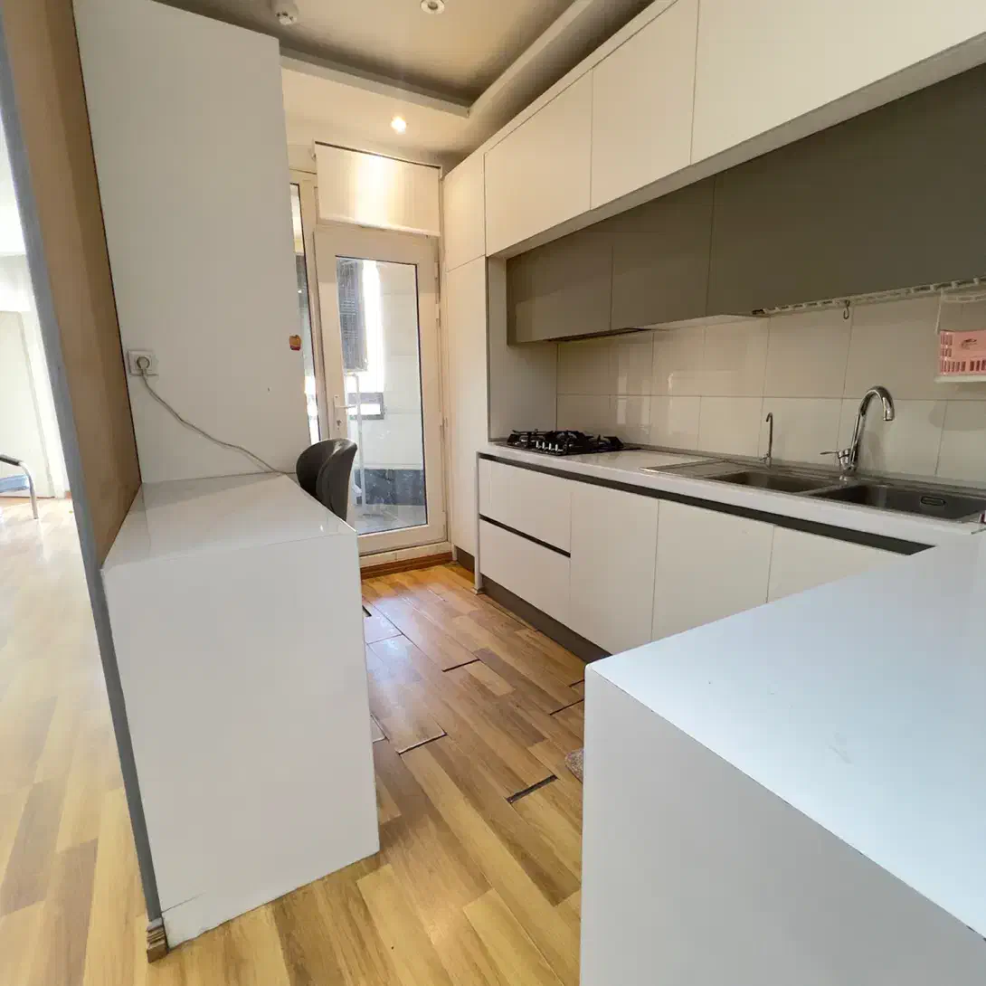 موقعیت اداری / بهترین لوکیشن/ متراژ متفاوت طبقات|اجارهٔ دفتر کار، اتاق اداری، مطب|تهران, صادقیه|دیوار