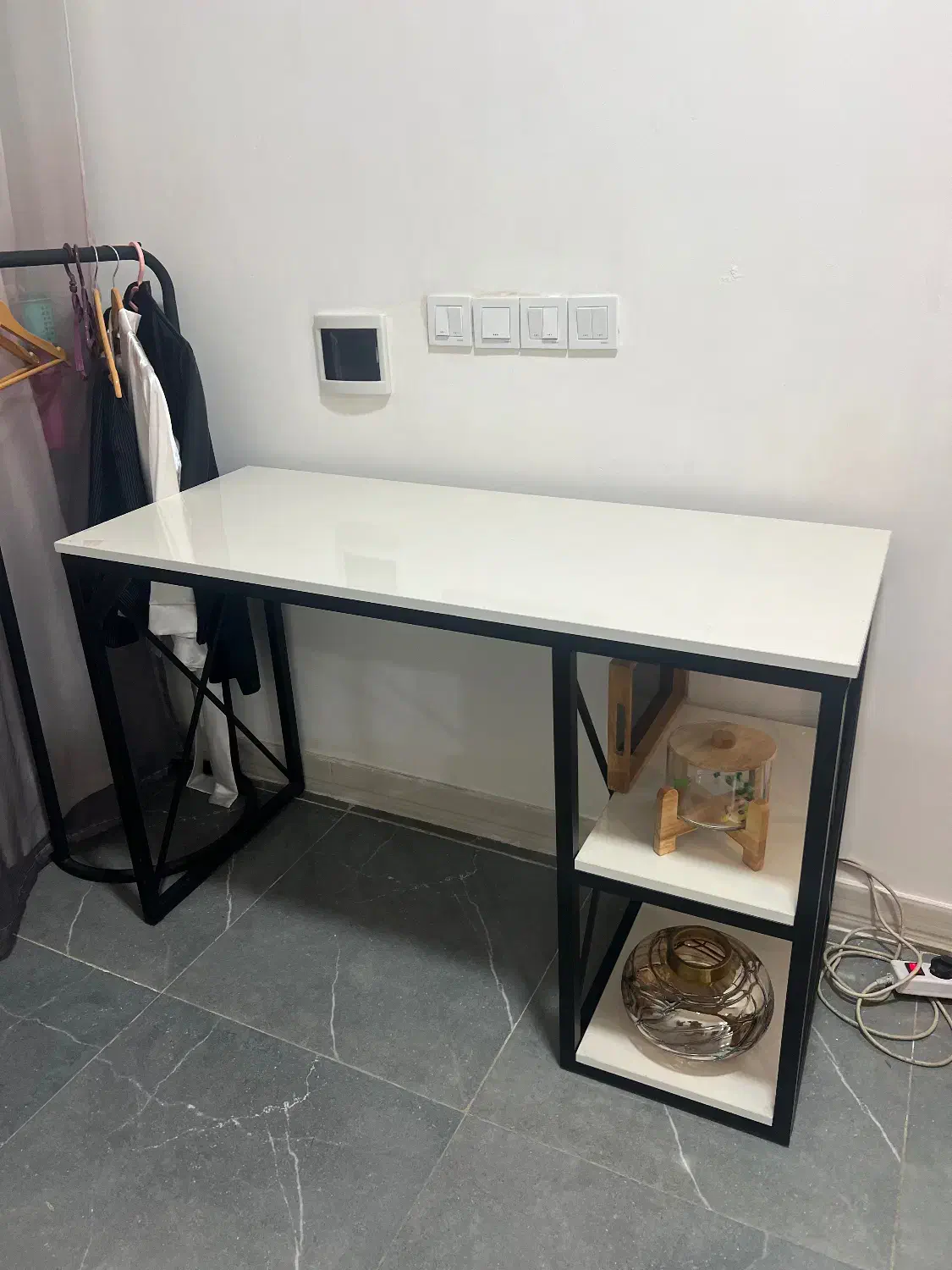 میز|میز تحریر و کامپیوتر|قرچک, باقرآباد|دیوار