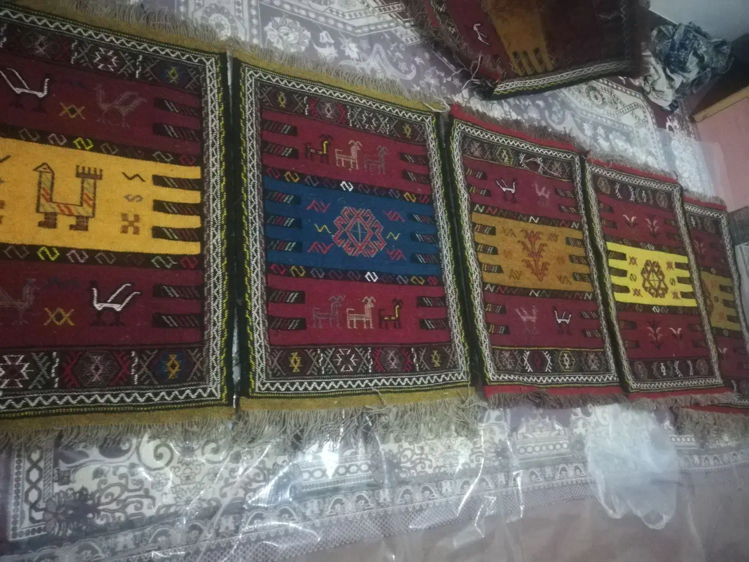 گلیم پادری دستبافت کرمانج.|گلیم، جاجیم، گبه|بجنورد, |دیوار