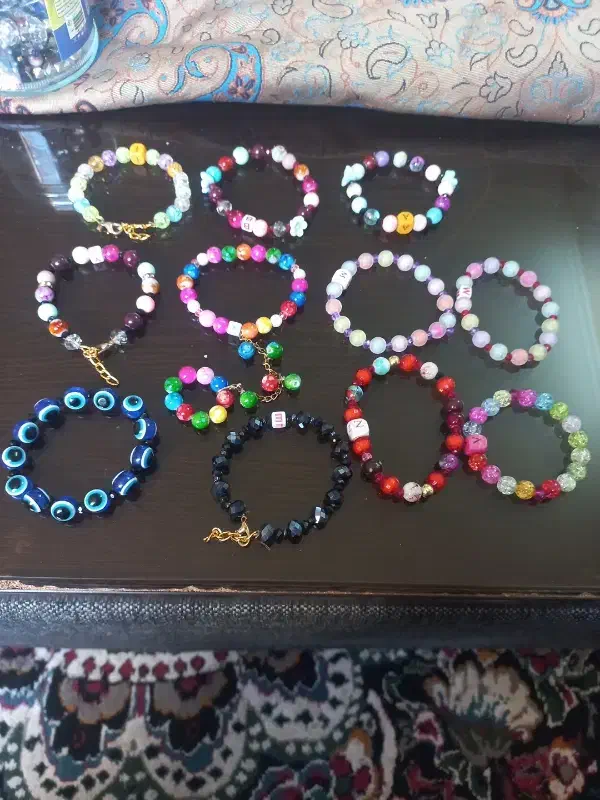 دستبند مهره ای زیبا وخوشرنگ ۳۵ و۴۰ تومان|بدلیجات|اصفهان, محله سفلی|دیوار