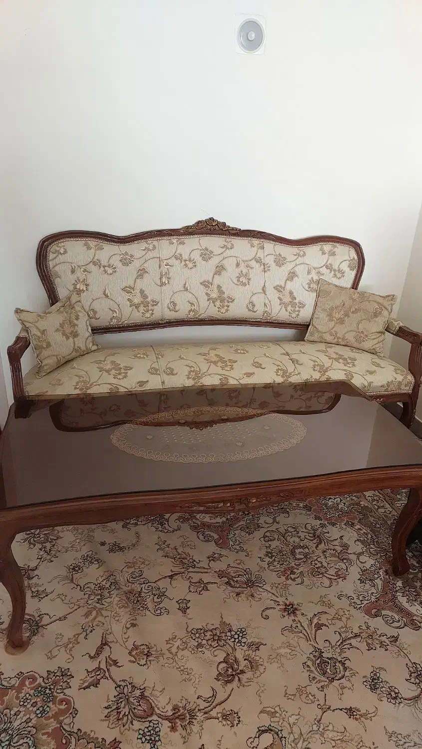 فروش مبل  ۷ نفره  بسیار تمیز و سالم و بوفه|مبلمان خانگی و میز عسلی|تویسرکان, |دیوار