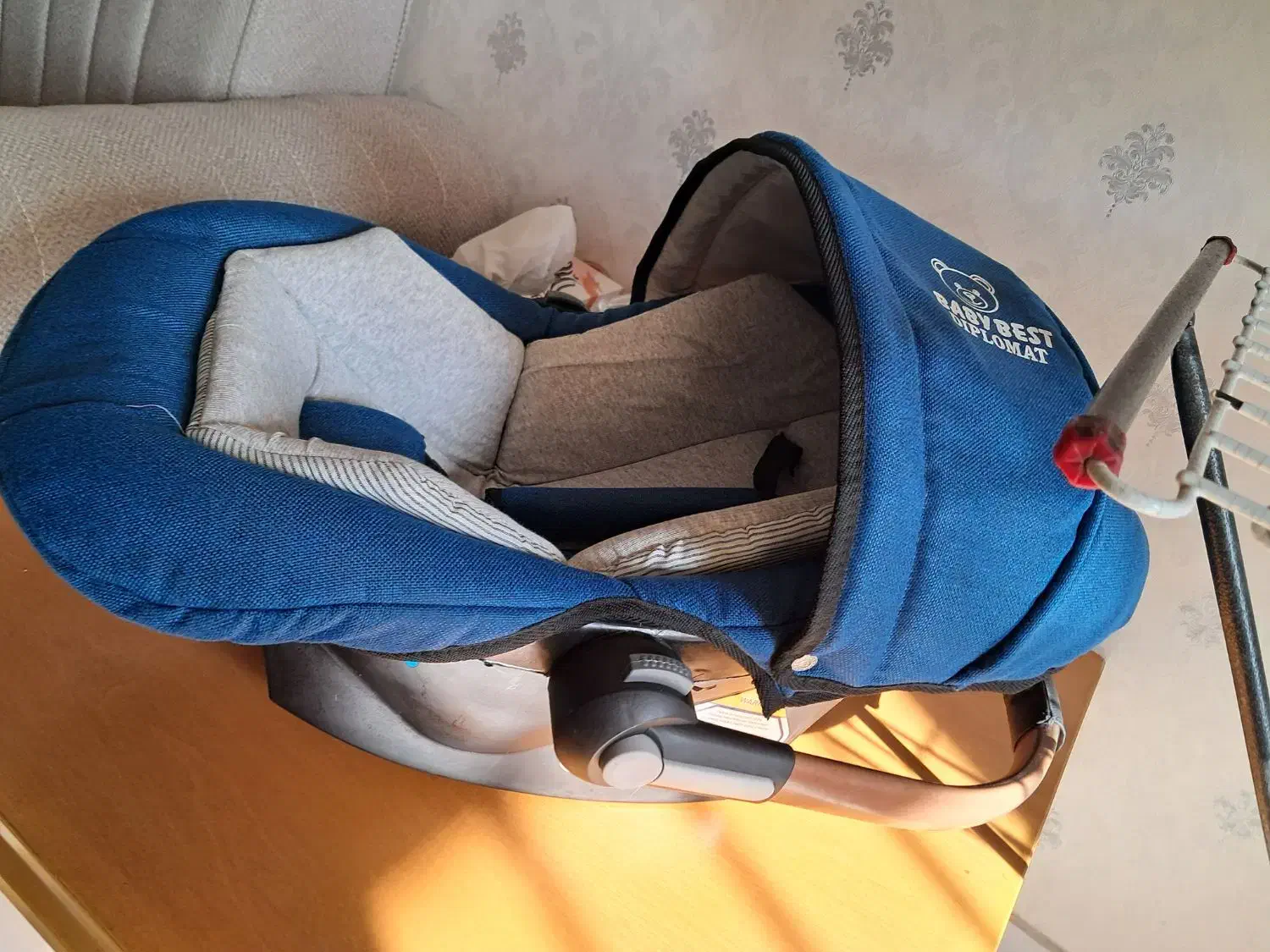 کریر۶۷۰|کالسکه و لوازم جانبی|جلین, |دیوار