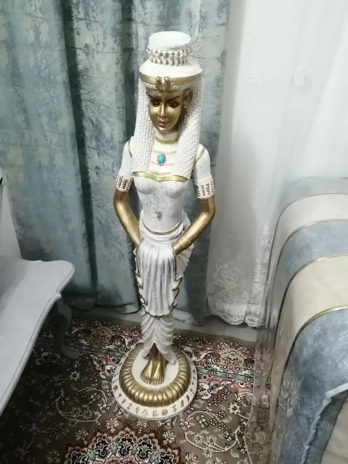 مجسمه|مجسمه، تندیس، ماکت|مشهد, هفت تیر (نه دره)|دیوار