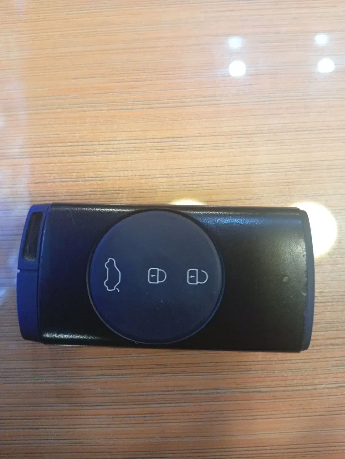 کلید ماشین پیدا کردم|اشیا|مشهد, زمانه|دیوار