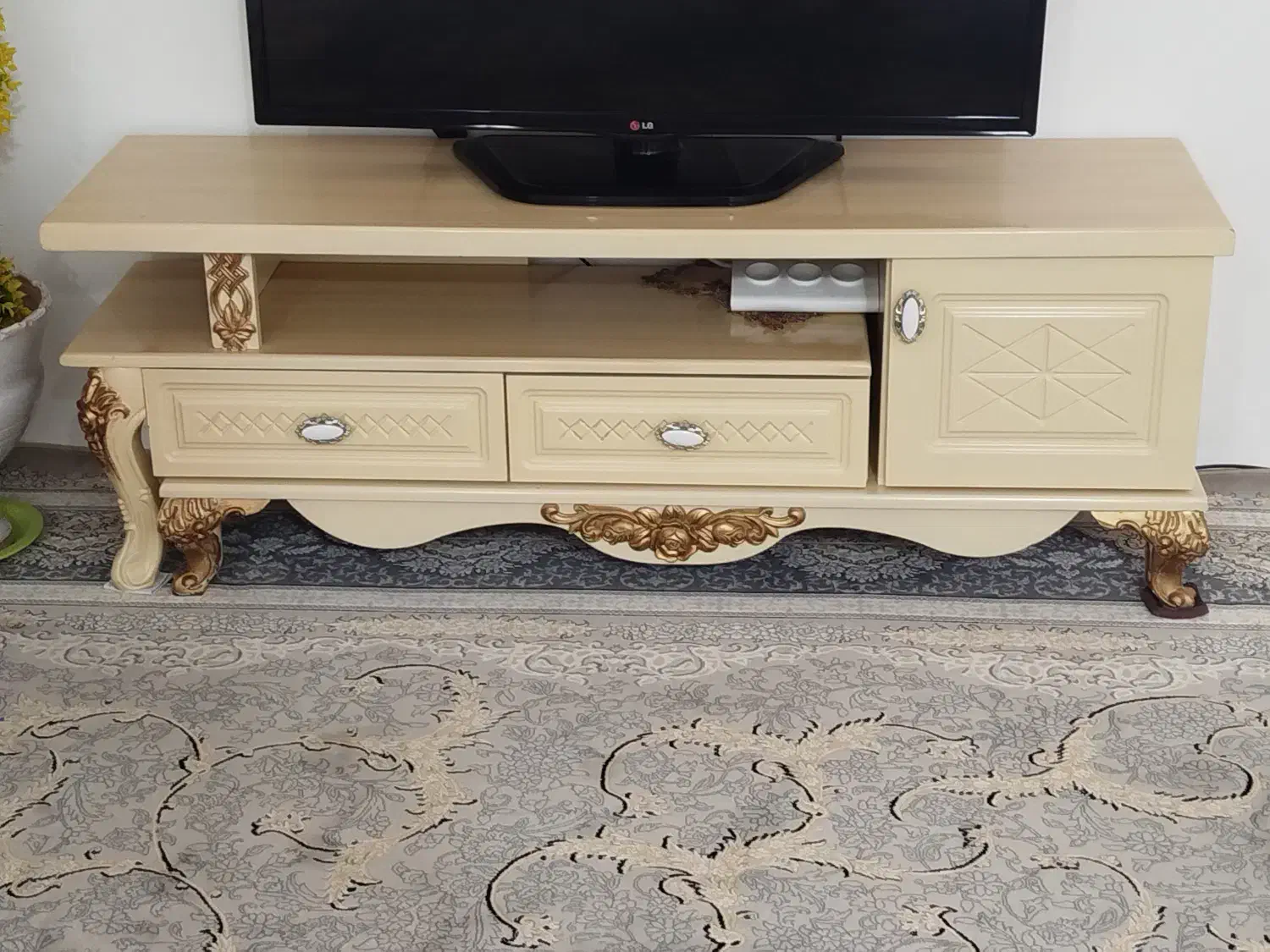 زیر تلویزیونی|میز تلویزیون|ایوان, |دیوار