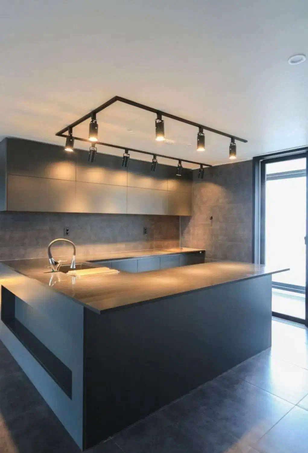 برقکاری|خدمات پیشه و مهارت|رشت, منظریه|دیوار