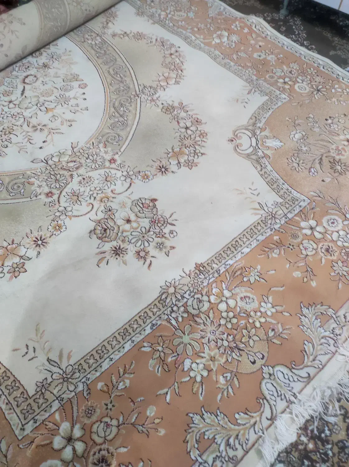 فرش ۱۲ متری|فرش|لاهیجان, کاروانسرابر|دیوار