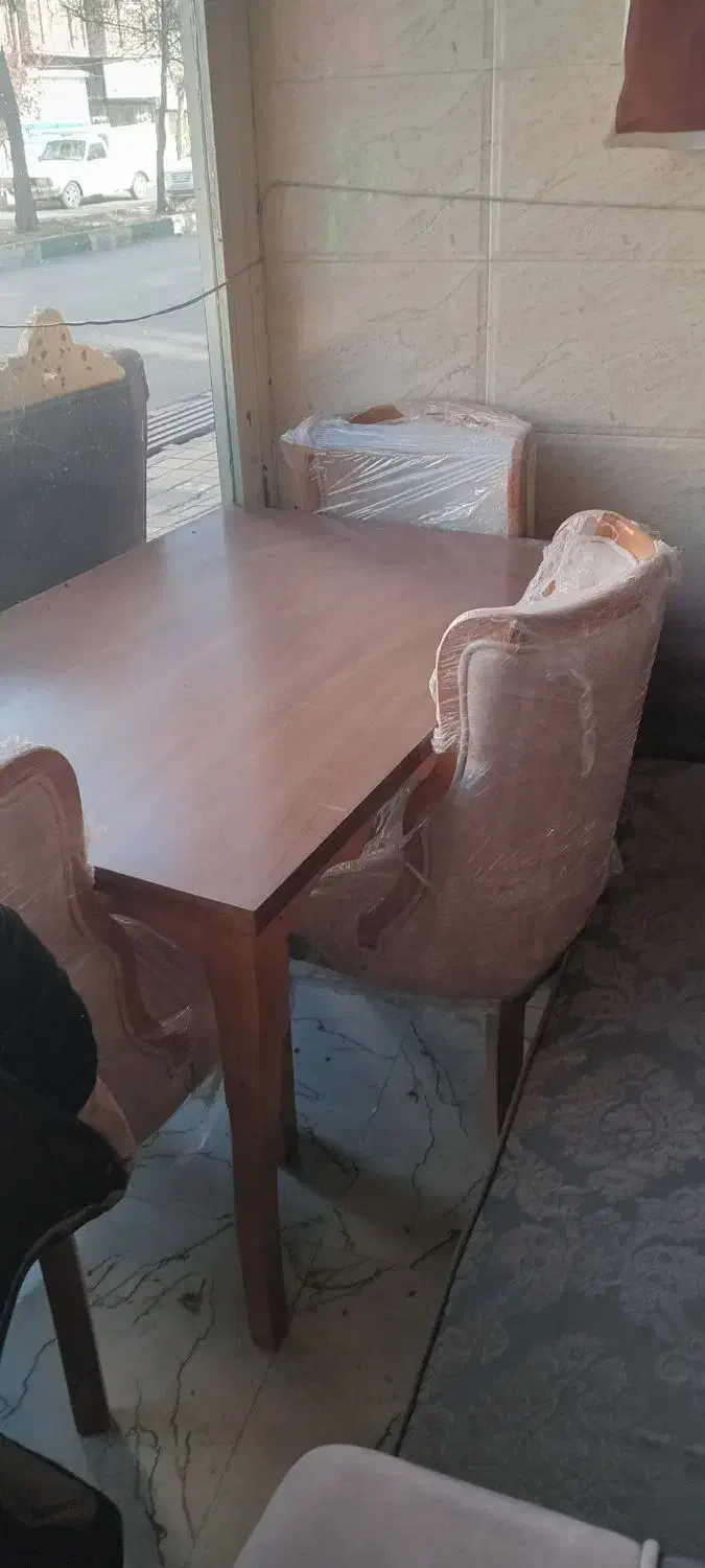 میز غذا خوری چهار نفره تمام چوب.به قیمت تولیدی|میز و صندلی غذاخوری|مشگین شهر, |دیوار