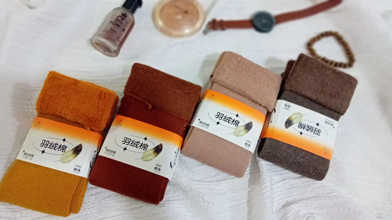 جوراب خارجی پر طاووس|لباس|سمنان, |دیوار