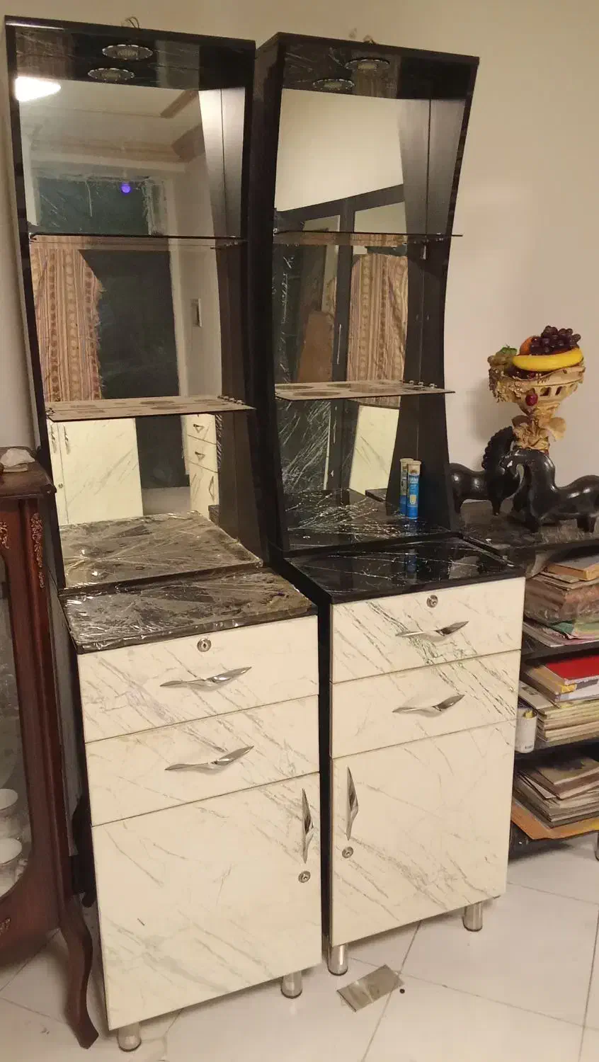 کمد و آینه / سرویس آرایشگاه|آرایشگاه و سالن‌های زیبایی|ماهدشت, |دیوار