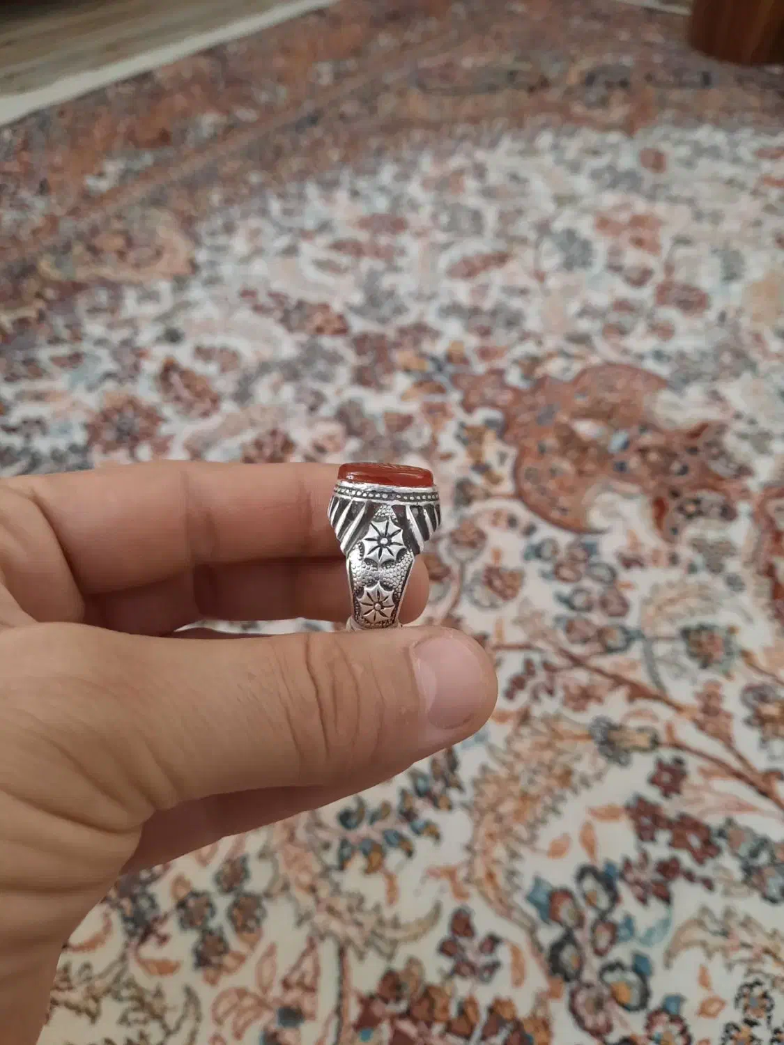 انگشتر خوشگل|کلکسیون اشیاء عتیقه|تربتحیدریه, داروپخش|دیوار