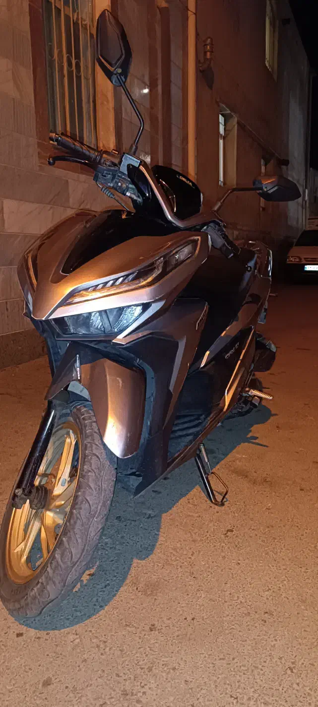 کلیک ۱۵۰|موتورسیکلت|بروجرد, |دیوار