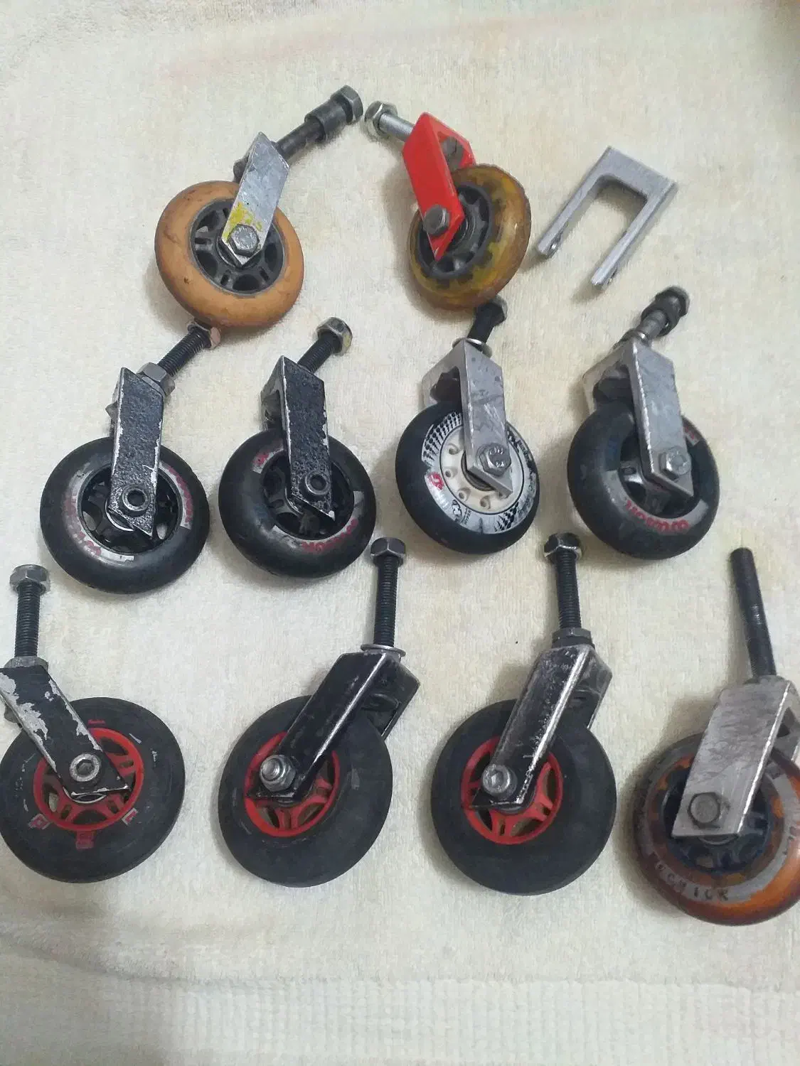 لوازم ویلچرباطری ویلچر برقی نو و تکیه گاه|آرایشی، بهداشتی، درمانی|مشهد, طلاب|دیوار