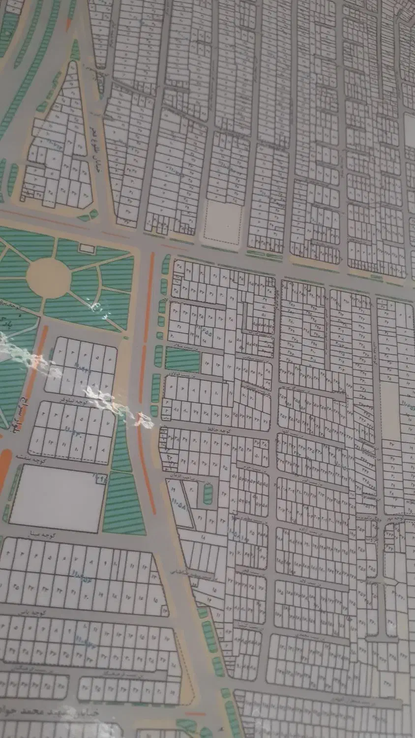 مغازه ۴۰متری  کف و بدنه سرامیک خ  شیخ طوسی شرقی|اجارهٔ مغازه و غرفه|اصفهان, فجر|دیوار