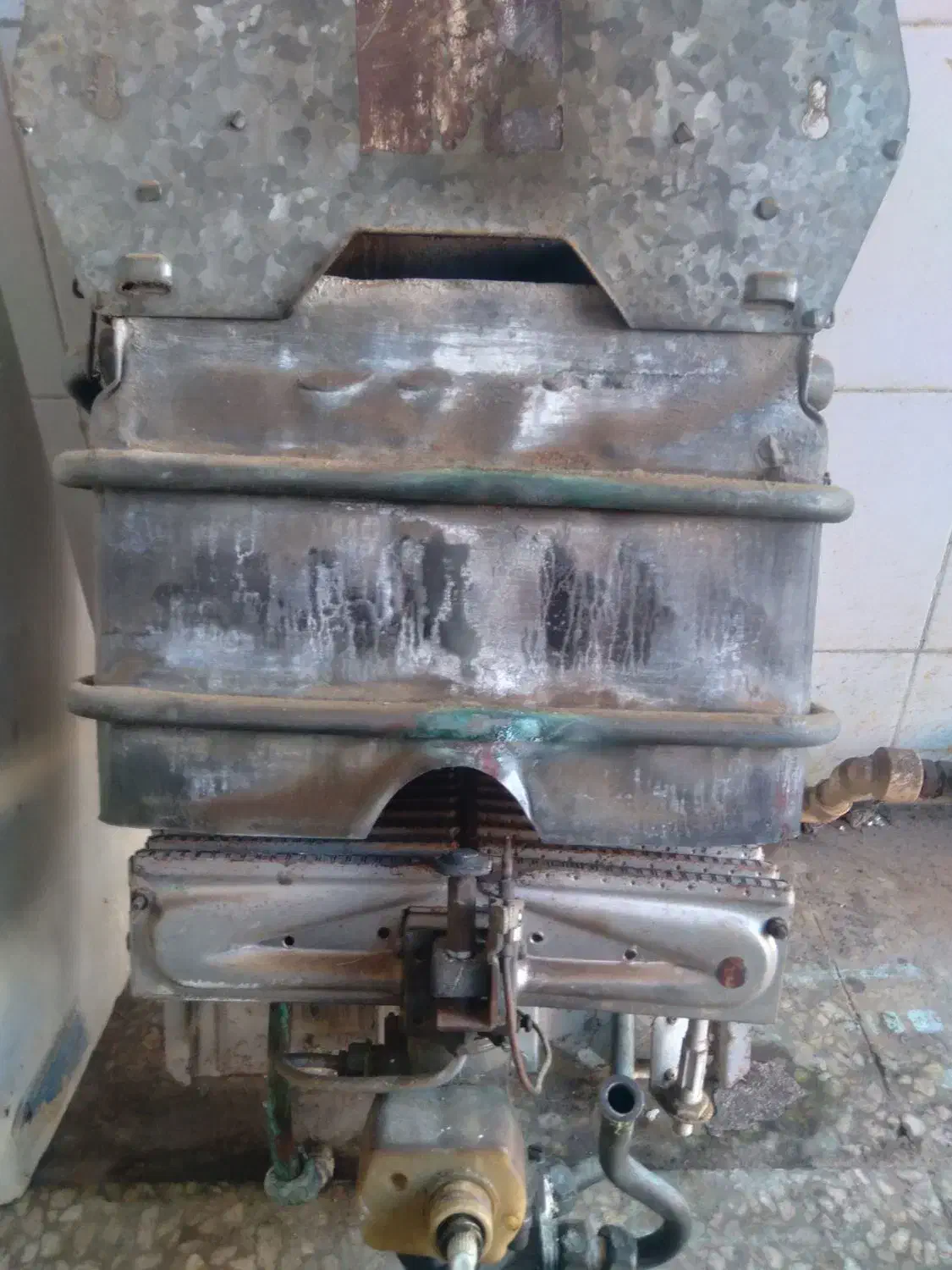 خرید آبگرمکن کهنه دیواری از ۳ تومن تا ۶ تومن|آبگرمکن، پکیج، شوفاژ|رشت, معلولین|دیوار