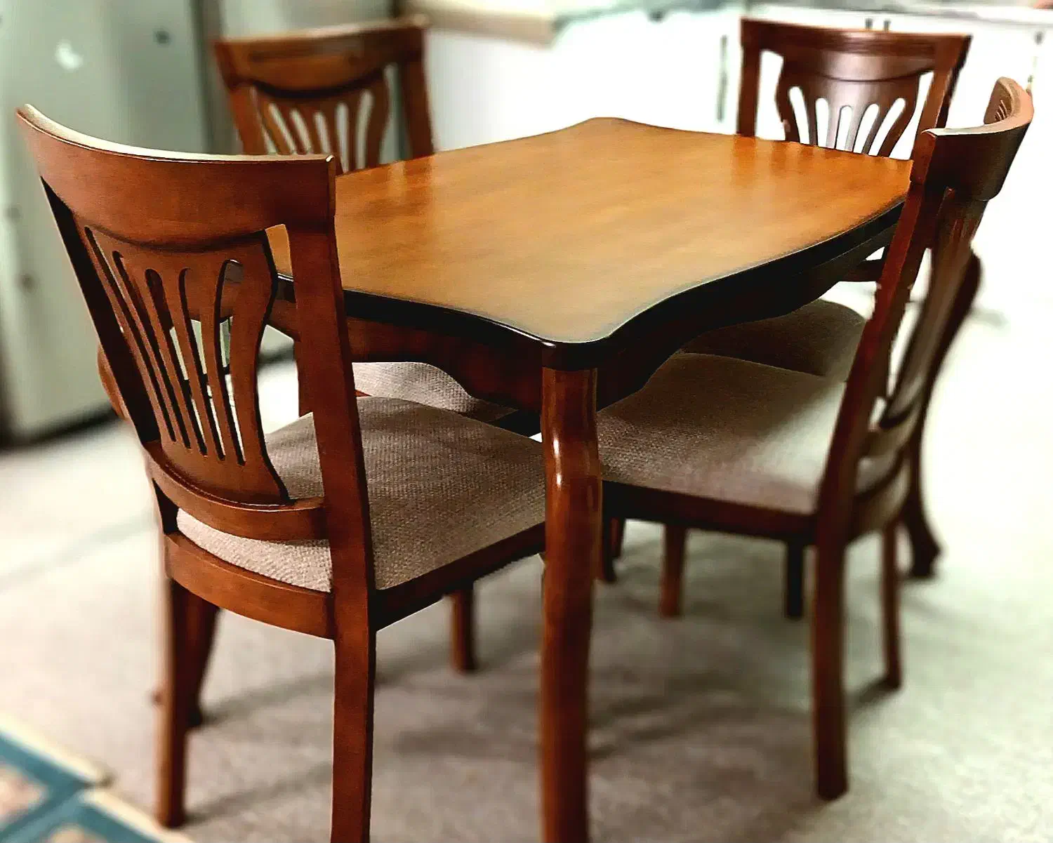 میز ناهارخوری چهار نفره نو|میز و صندلی غذاخوری|قم, زنبیل آباد|دیوار