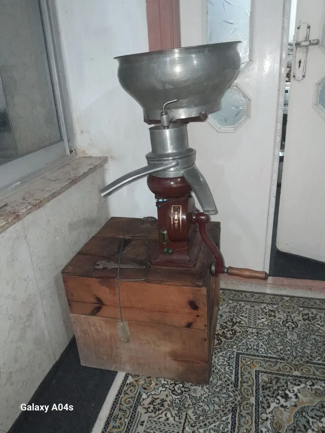 چرخ شیر|خردکن، آسیاب، غذاساز|شیروان (خراسان), |دیوار