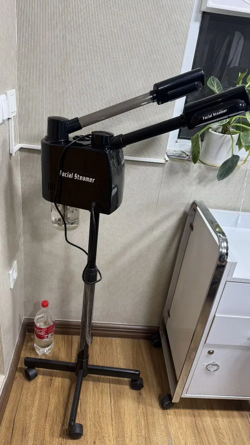 فروش تمام لوازم آرایشگاه زنانه|آرایشگاه و سالنهای زیبایی|رشت, چله خانه|دیوار