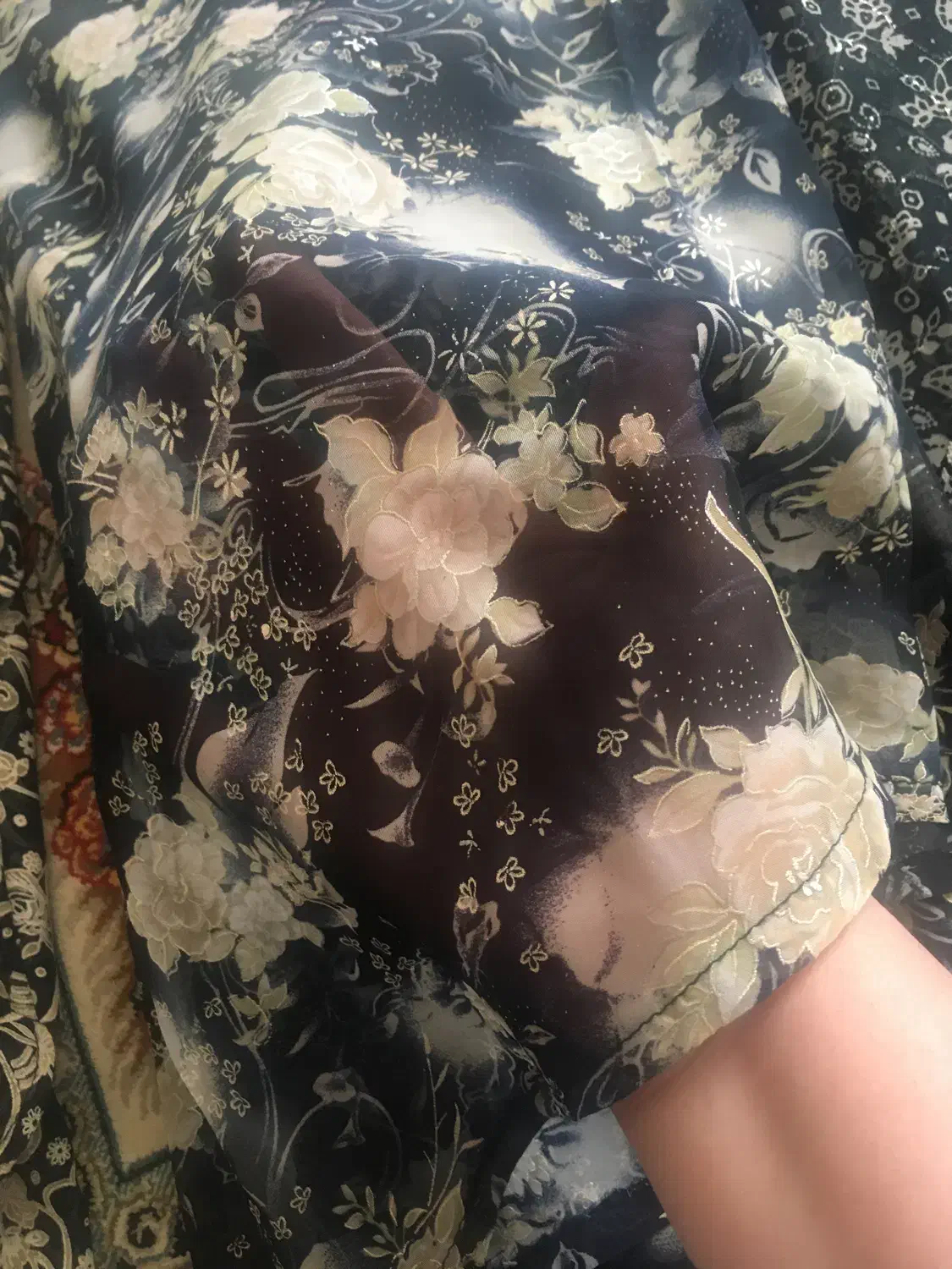 چادر مجلسی قد۱۷۰|لباس|ری, شهید غیوری (ابن باویه)|دیوار