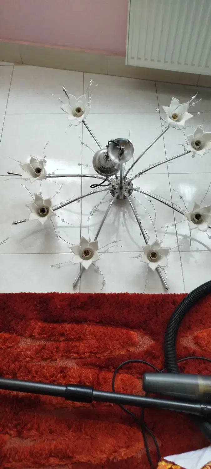 لوستر فروشی|لوستر و چراغ آویز|نیشابور, محله میدان باغات|دیوار