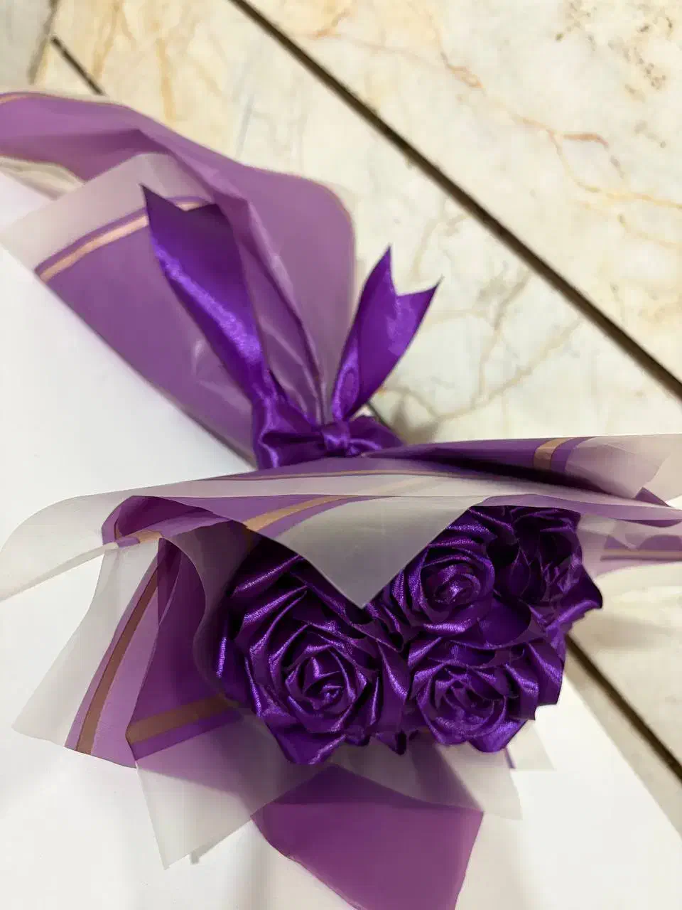 رز روبانی|گل مصنوعی|گلستان (تهران), |دیوار