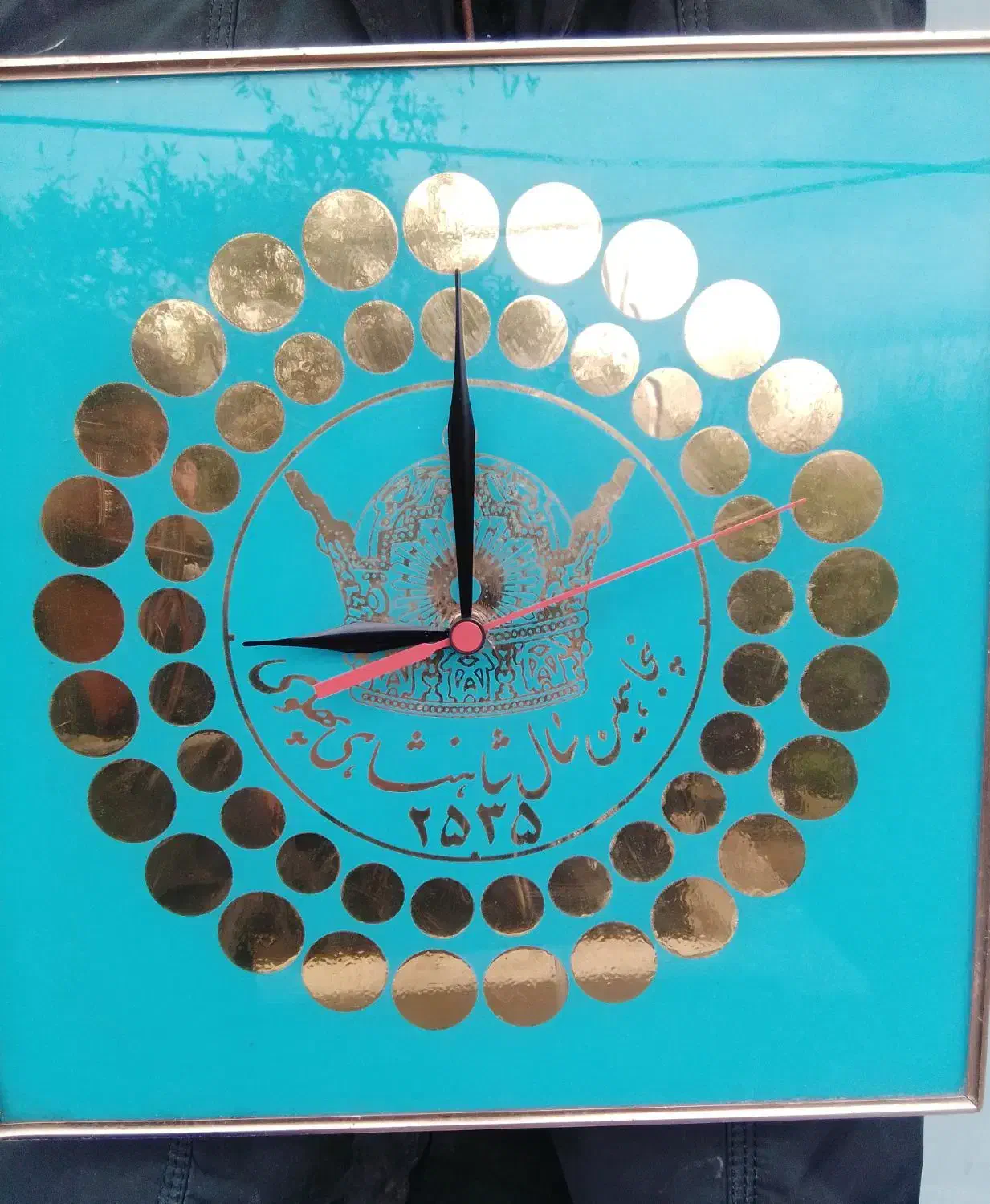 ساعت دیواری قدیمی قابل توجه کارگردان و فیلم سازان|کلکسیون اشیاء عتیقه|آستانه اشرفیه, |دیوار