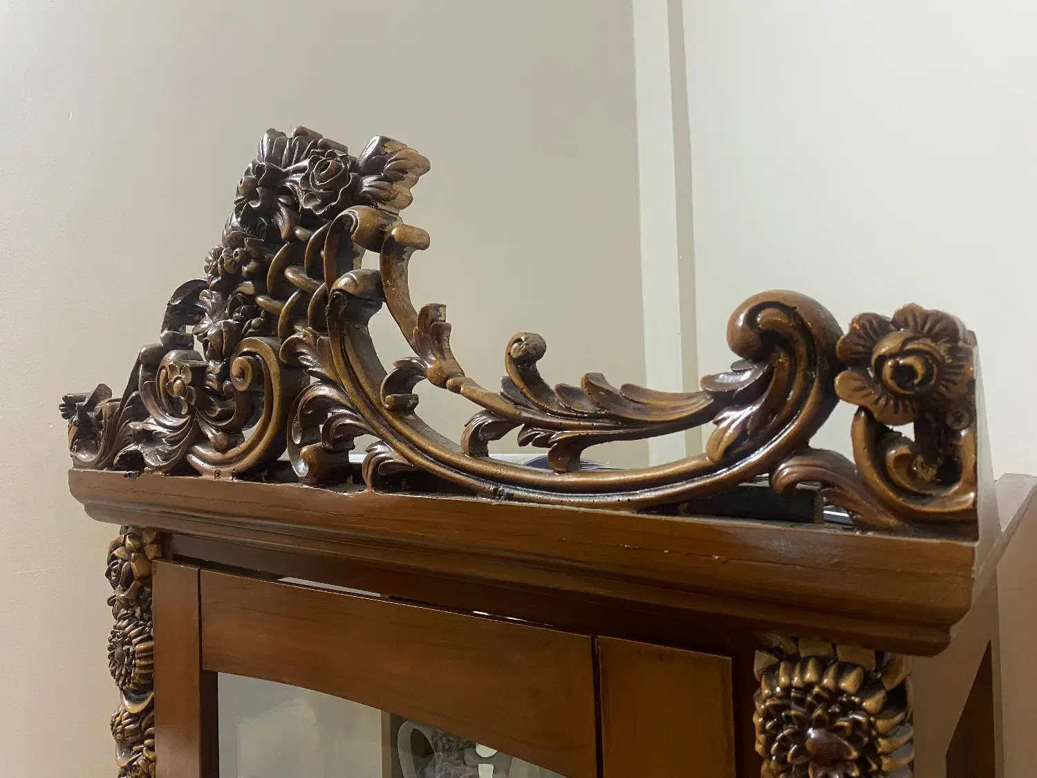 بوفه در حد نو با قد تقریبا ۱۶۵|بوفه، ویترین، کنسول|قزوین, |دیوار