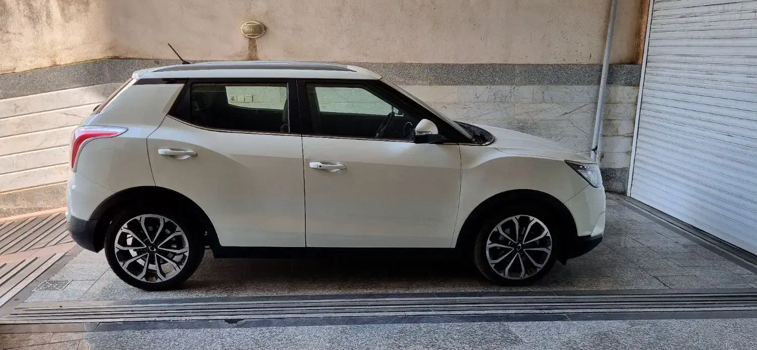 تیوولی مدل ۲۰۱۷ بدون تصادف|خودرو سواری و وانت|تهران, نیروی هوایی (پیروزی)|دیوار