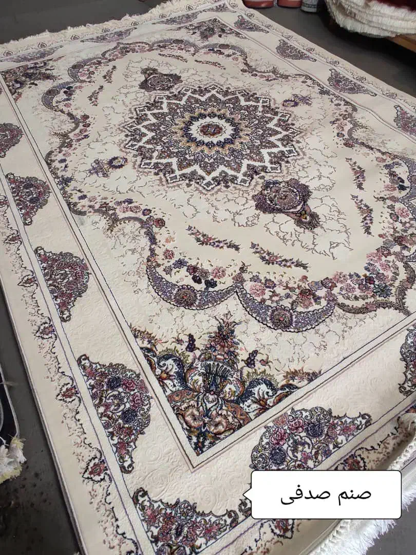 ۹متری ۷۰۰شانه قیمت کلی|فرش|رشت, پیرکلاچای|دیوار