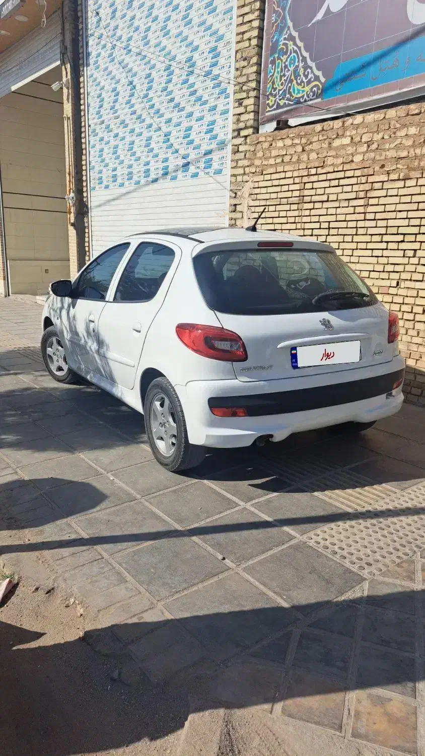 ۲۰۷ مدل اخر ۱۴۰۲|خودرو سواری و وانت|یزد, |دیوار