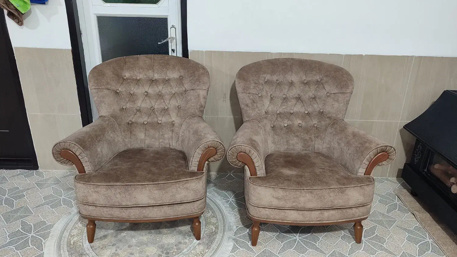 مبل|مبلمان خانگی و میز عسلی|قلعه شاهین, |دیوار