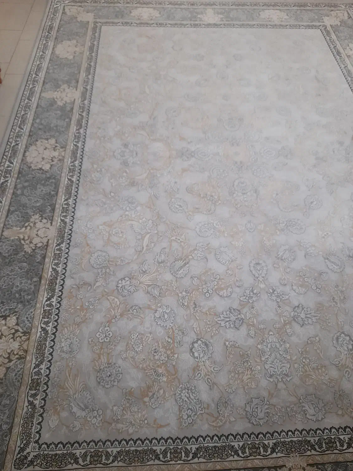 فرش ۱۲۰۰ شانه|فرش|شاهین‌شهر, بوستان حافظ|دیوار