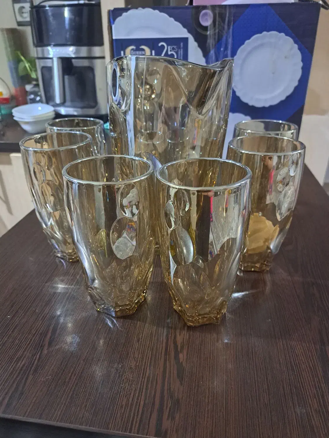 پارچ ولیوان|ظروف نگهدارنده، پلاستیکی، یک‌بارمصرف|گلبهار, شهر جدید گلبهار|دیوار