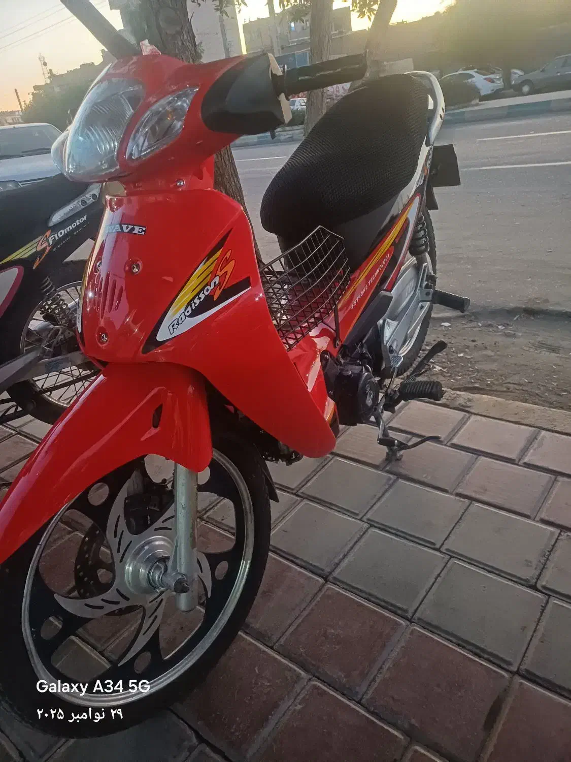 بی کلاچ|موتورسیکلت|کهنوج, |دیوار