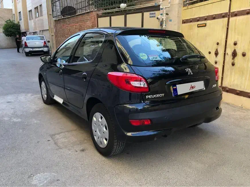 پژو ۲۰۷ سقف فلز مدل ۴۰۱|خودرو سواری و وانت|شیراز, آبیاری|دیوار