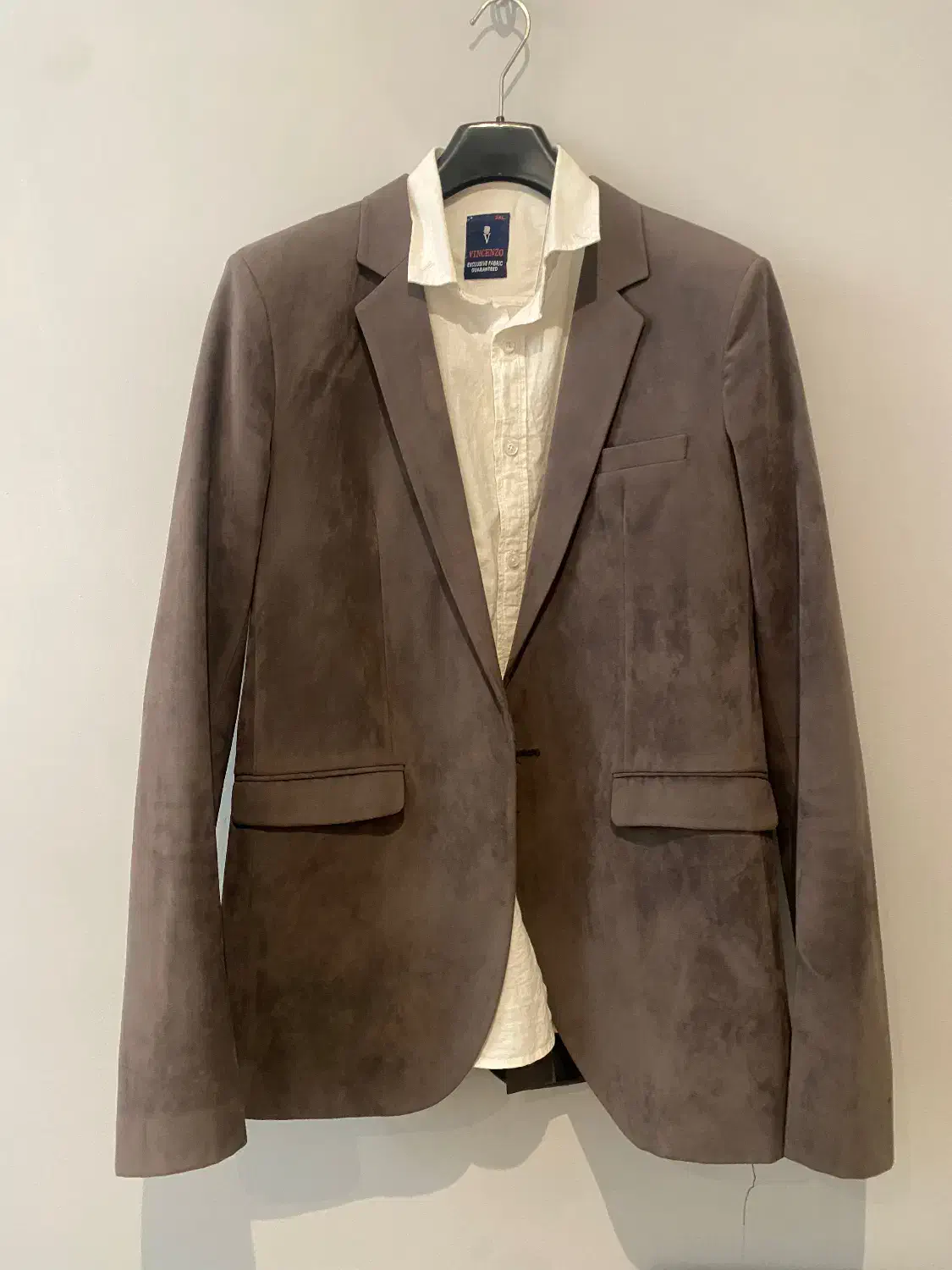 کت مخمل طوسی|لباس|کرج, عظیمیه|دیوار